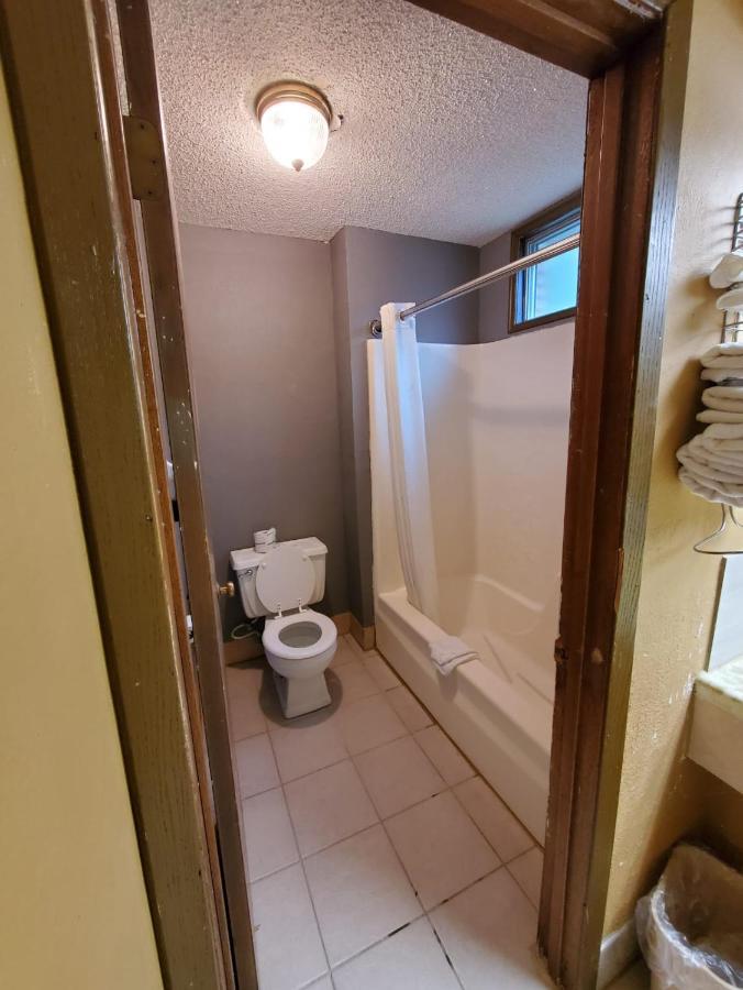 Gray Plaza Motel West Frankfort Экстерьер фото